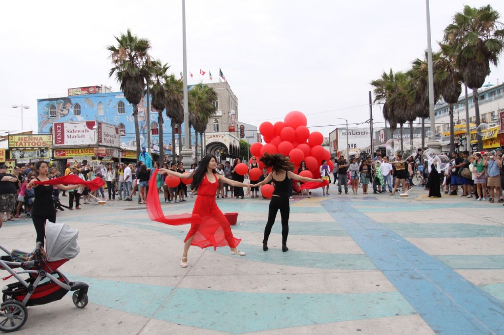 Posh 365 Flash Mob Venice Beach Celebration Launch