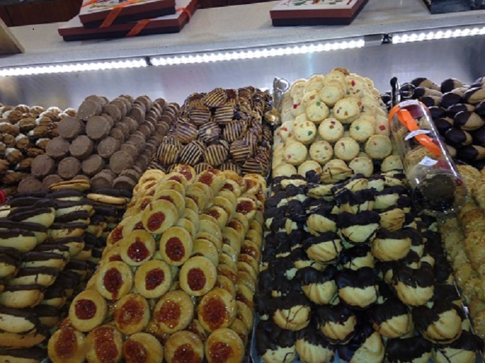 San Sebastian Cookies Chocolate dipped Basque Country Delicious Desserts