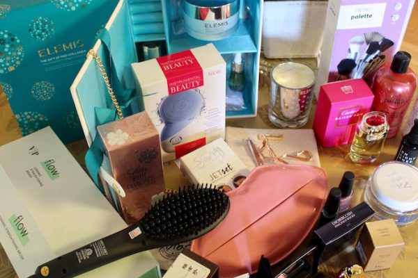 Beauty Girls Wishlist Gift Guide 2017 Elemis, Vanity Planet, Savvy Jet Set, Cartier Baiser Fou Perfume
